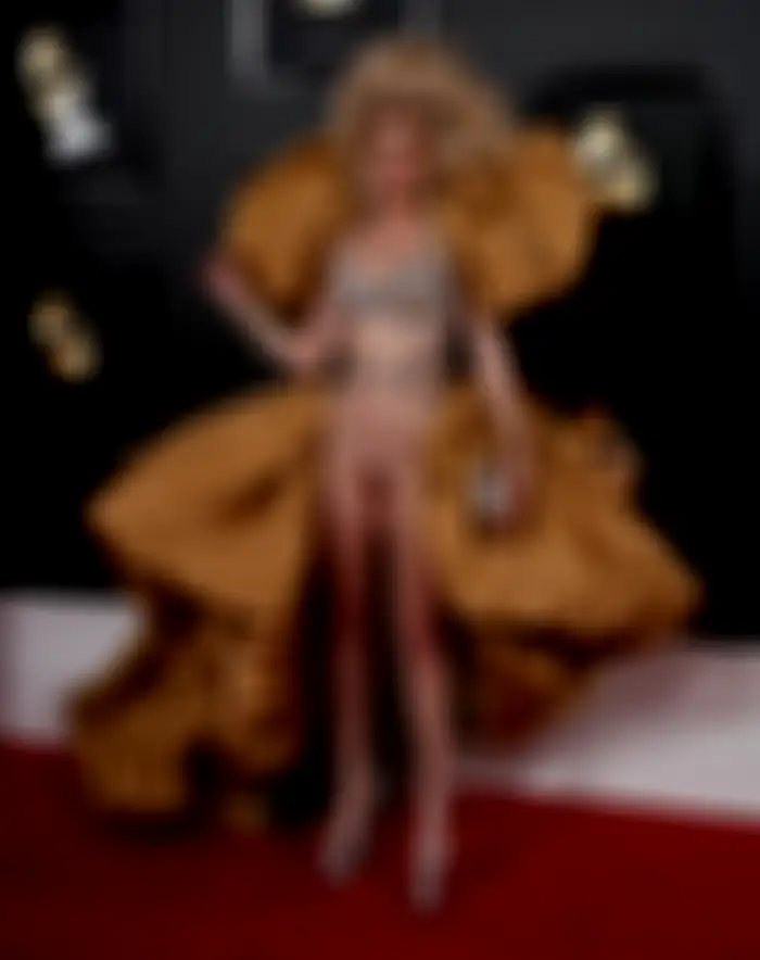 Grammy 2025 Outfit Fittings Celebs Almost Naked Showing Off Goods