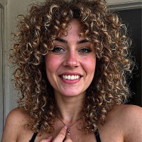 curlyswine11 avatar