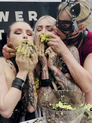 #Tatuagem #Máscara #Fetiche #Beijando #Comida #Making-of #Brittany Bardot #Power Fetish.com #Eden Ivy #Sasha Anime #Pornô Vertical