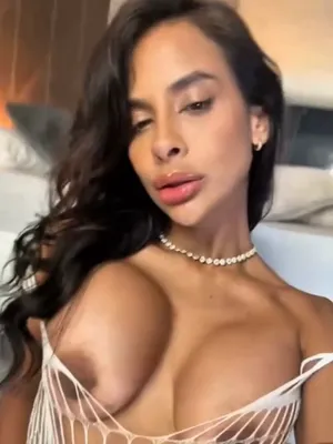 #Big Tits #Brunette #Latina #Lingerie #Solo #チャットレディ #焦らし #Fishnet #Fake Tits #Sexy #コロンビア美女 #エロいブルネット美女 #セクシーランジェリー #Camsoda #Thick Latina #セクシーラティーナ #Hot Latina #Aishha Ferrari