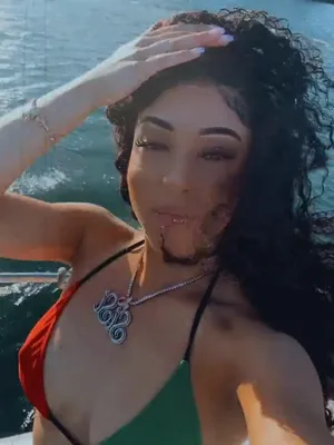 #Onlyfans #Vertikal Porno #Durchsickern #Onlyfans Modelle #Sisi Banana