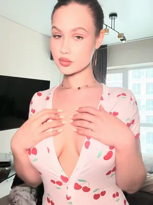 #素人 #Big Tits #Tits #Flashing Tits #Solo #焦らし #Natural Tits #Sexy #Romper #Cherry Print