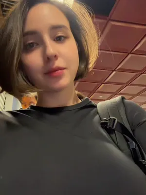 #Grosse Titten #Brünett #Schön #Public Flashing #Blinkende Titten #Onlyfans #Vertikal Porno #Joy Suzanna