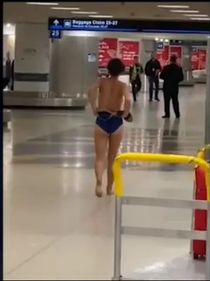 #Public #Public Flashing #Vertical Porn