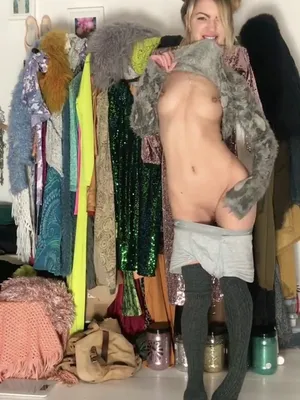 #Shaved #Flashing Tits #Vertical Porn