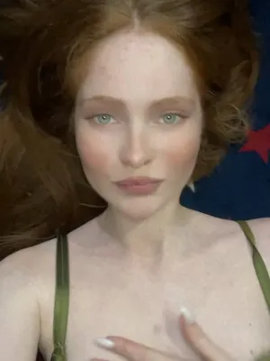 #Redhead #Lingerie #Long Hair #Onlyfans #Sexy Lingerie #Vertical Porn