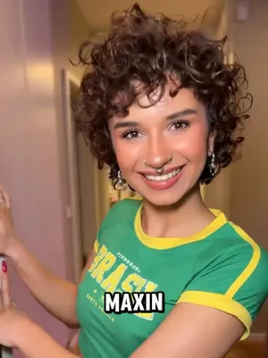 #Brunette #Onlyfans #Curly Hair #Vertical Porn #抖音 #流出 #Onlyfans Models #Tiktok18+ #Maxin.afc