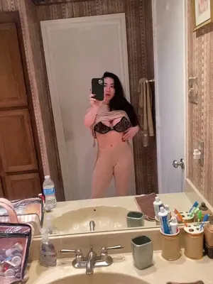 #Velký Kozy #Brunetky #Onlyfans #Vertikální Porno #Úniky #Onlyfans Modelky #Ms Mae4u