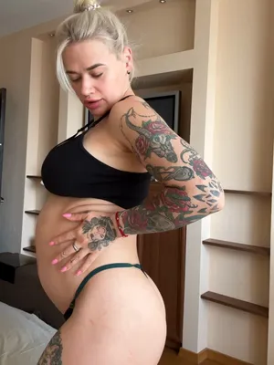 #Amateurs #MILF #Tattoo #Blonde #Pregnant #Oiled #Onlyfans #Belly Piercing #Vertical Porn #Mila Shake