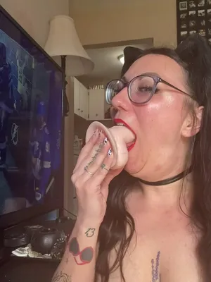 #Amateurs #Glasses #Dildo #Vertical Porn