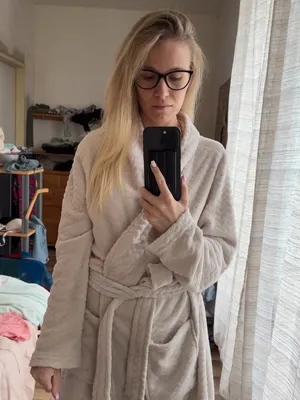 #Amateurs #Brunette #Glasses #Mirror #Solo #Belly Piercing #Bathrobe #Leaks #Adult Content #Exclusive Content #See My Fetish #Selling Content #Rebecca Piss