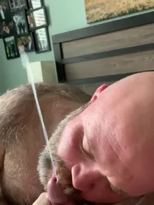 #Hairy #Cumshot #Facial #Daddy #Vertical Porn