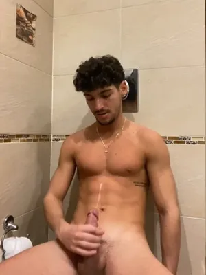 #Amateurs #Toilet #Cumshot #Athletic #Solo #Gay #Jerking Off #Amatoriale Italiano #Curly Hair #Vertical Porn #Seghe #Italiano #Cazzo