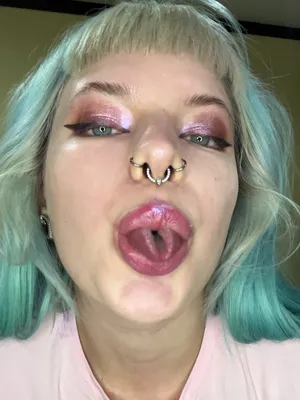#Amateurs #Tattoo #Braces #Solo #Onlyfans #Teasing #Colored Hair #Splittongue #Vertical Porn #Nose Piercing #Winona