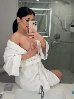 #Amatoriali #Brune #Specchio #Da Sola #Onlyfans #Provocazione #Porno In Verticale #Mila Musa