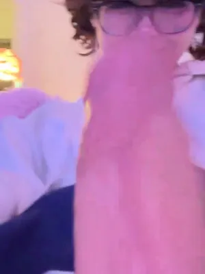 #Shemale #Glasses #Vertical Porn #Onlyfans Models #TS Kiyana Vi