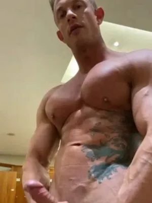 #Tatouage #Musclé #Sous Vêtements #Solo #Gay #Se Branler #Culturiste #Vertical Porn