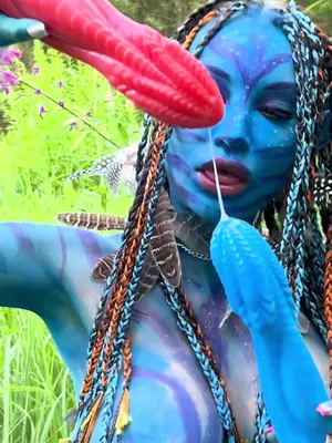 #Tette Grosse #Squirt #Dreadlocks #Masturbazione #Cosplay #Nipple Piercing #Grande Dildo #All'aperto #Tette Finte #Dildo Blowjob #Dildo Anale #Porno In Verticale #Monika Fox #Avatar