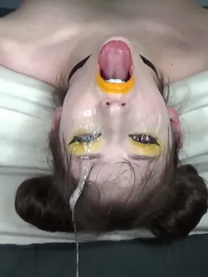 #Blowjob #Rough #Brunette #Deepthroat #Facefuck #Drooling #Vertical Porn