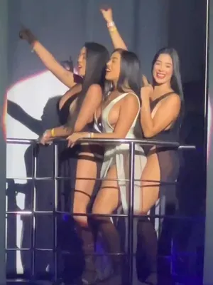#露出 #Brunette #Twins #Lingerie #Onlyfans #Vertical Porn #流出 #Onlyfans Models #Gemelas Abello