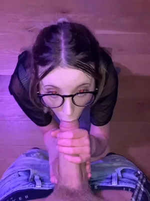 #Amateurs #Blowjob #Brunette #Glasses #Cumshot #Facial #POV #Vertical Porn #Leaks
