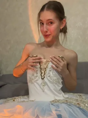 #Amatoriali #Adoloscente #Tette #Brune #Da Sola #Onlyfans #Abiti #Porno In Verticale #Sofi Bloom