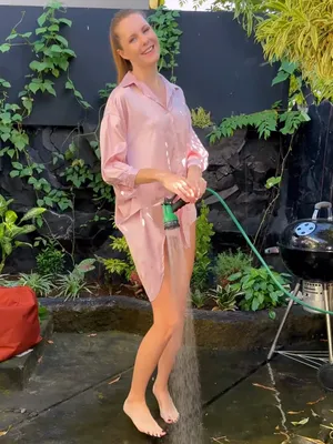 #MILF #Beautiful #Solo #Onlyfans #Vertical Porn #Wet Clothes #Skinny #Elena Ross