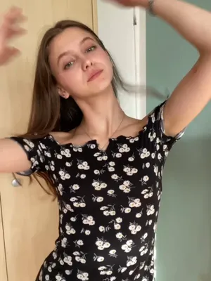 #Brunette #Beautiful #Onlyfans #Sexy #Vertical Porn #Yoour Priincess