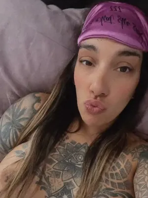 #Brunette #Tattoo #Onlyfans #Vertical Porn #Leaks #Onlyfans Models #Isquat