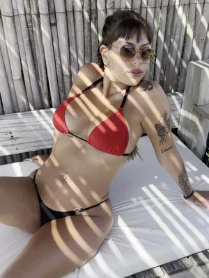 #Brunette #Tattoo #Bikini #Solo #Onlyfans #Outdoor #Horny #Hot #Horny Girl #Vertical Porn #Sunglasses #Best Onlyfans #Mira Love