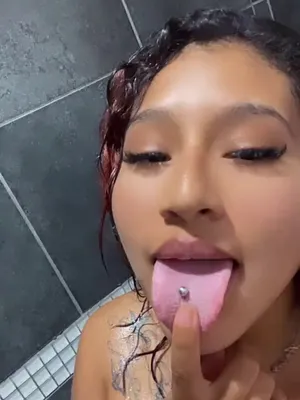 #Brunette #Nipple Piercing #Onlyfans #Vertical Porn #Leaks #Onlyfans Models #Daysi