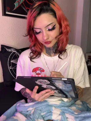 #Amateurs #Pussy #Shaved #Solo #Young #Onlyfans #Cute Girl #Tattoo Girl #Bedroom #Cozyvibes #Digital Art
