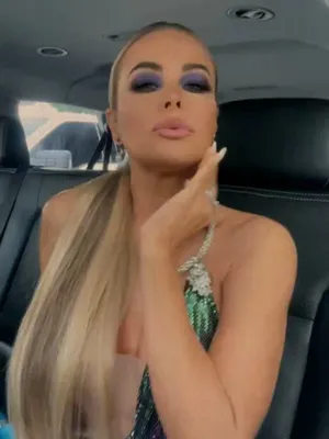 #Blonde #Onlyfans #Vertical Porn #Fuites #Onlyfans Modèles #Carmenelectra