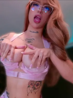 #Amatoriali #Tette #Tatuaggi #Occhiali #Latina #Bella #Da Sola #Giovani #Provocazione #Camsoda #Porno In Verticale #Tiktok Porn #Tiktok18+ #Kaori Anya