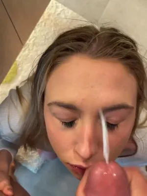 #Aficionados #Corrida #Facial #Joder #Novia Casera #Corrida Facial #Cute Blonde #Vertical Porn #Sex In Bathroom #Filtraciones
