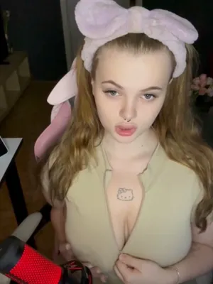 #Nippel Piercing #Onlyfans #Deutschland #Sexy #Sexy Mädchen #Süßes Mädchen #de- D Eutscher Amateur #Molliges Mädchen #Sexy Figur #Vertikal Porno #Natürlicher Körper #Nasenpiercing #Mollige #