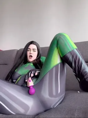 #Brunette #Masturbation #Dildo #Cosplay #Vertical Porn