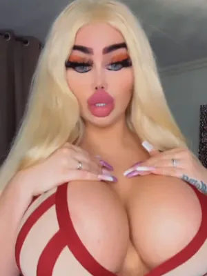#Grosse Titten #Blond #Onlyfans #Kleider #Künstliche Brüste #Bimbo #Vertikal Porno #Bibibugatti