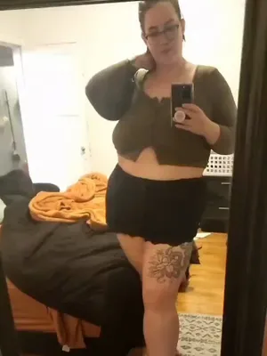 #Big Tits #Glasses #Onlyfans #BBW #Vertical Porn #Leaks #Onlyfans Models #Bodyposistylist