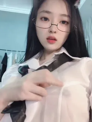 Sexy ass secretary in glasses finger-fucking her tight pussy at work. 🔥