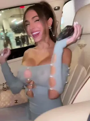 #Big Tits #Brunette #Car #Solo #Onlyfans #Teasing #Tiktok Porn #Leaks #Onlyfans Models #Instagram Leaks #Tiktok18+ #Lynaperez