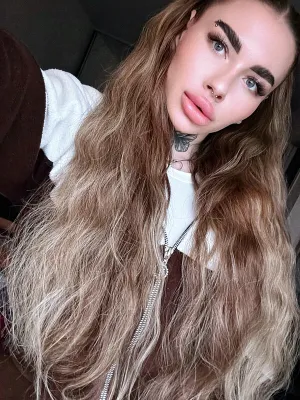 #Brunette #Tattoo #Beautiful #Piercing #Solo #Onlyfans #Kuszenie #Sky Lee69