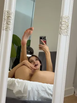 #Teen #Brunette #Beautiful #Mirror #Solo #Onlyfans #Teasing #Sexy #FYP #Vertical Porn #Bella Hex