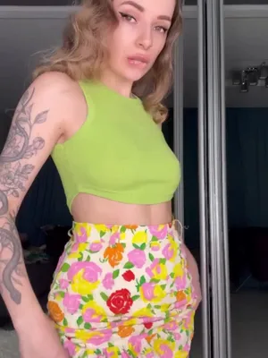 #Amateurs #Brunette #Beautiful #Solo #Young #Onlyfans #Sexy #Old And Young