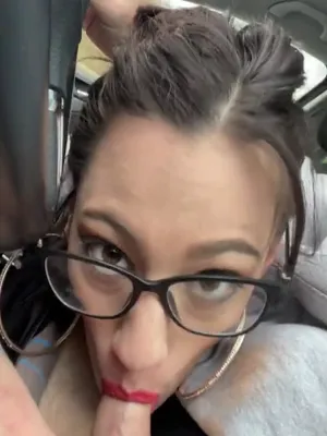 #Amateurs #Blowjob #Brunette #Glasses #Car #Cum #German #Vertical Porn