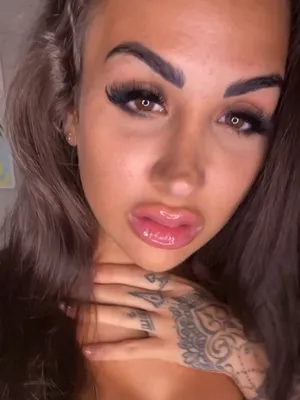 #Gros Seins #Brunette #Chatte #Gros Clitoris #Sous Vêtements #Solo #Onlyfans #Vertical Porn #Susy Gala
