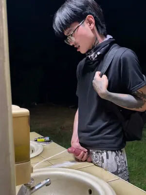 #Asian #露出 #Glasses #Cumshot #Solo #喫煙 #ゲイ #ツインク #オナニー #大量射精 #Vertical Porn #Lot Of Cum #Backpacker