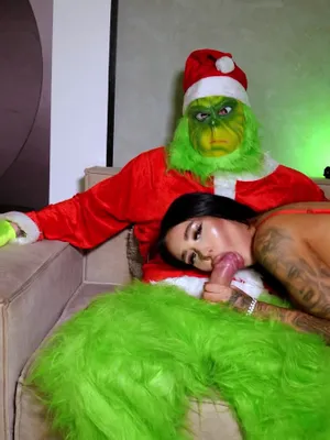 #Blowjob #Brunette #Tattoo #Christmas #Cowgirl #Fucking #Riding Dick #Vertical Porn #Grinch
