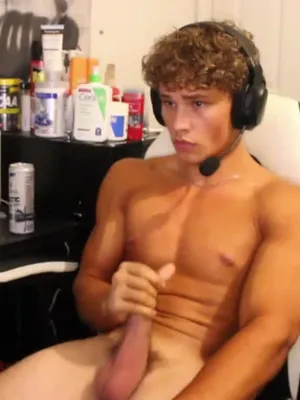 #Muscular #Solo #ウェブカメラ #ゲイ #ツインク #オナニー #Curly Hair #椅子 #Vertical Porn #ヘッドホン #Live Cam Show