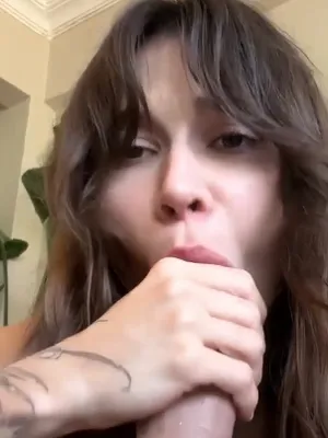 #Brunette #Solo #Titty Fuck #Dildo Blowjob #Vertical Porn